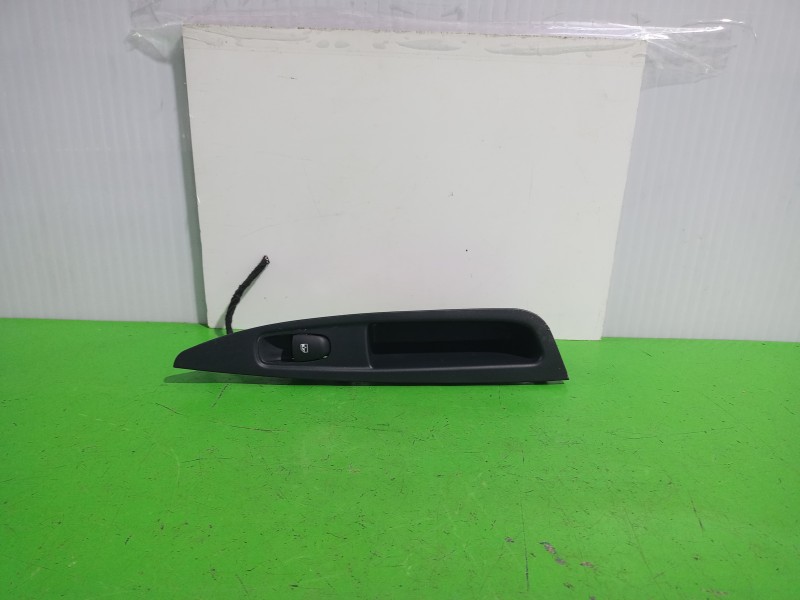 Recambio de mando elevalunas trasero izquierdo para nissan qashqai (j11) acenta referencia OEM IAM 829614EA0AX  