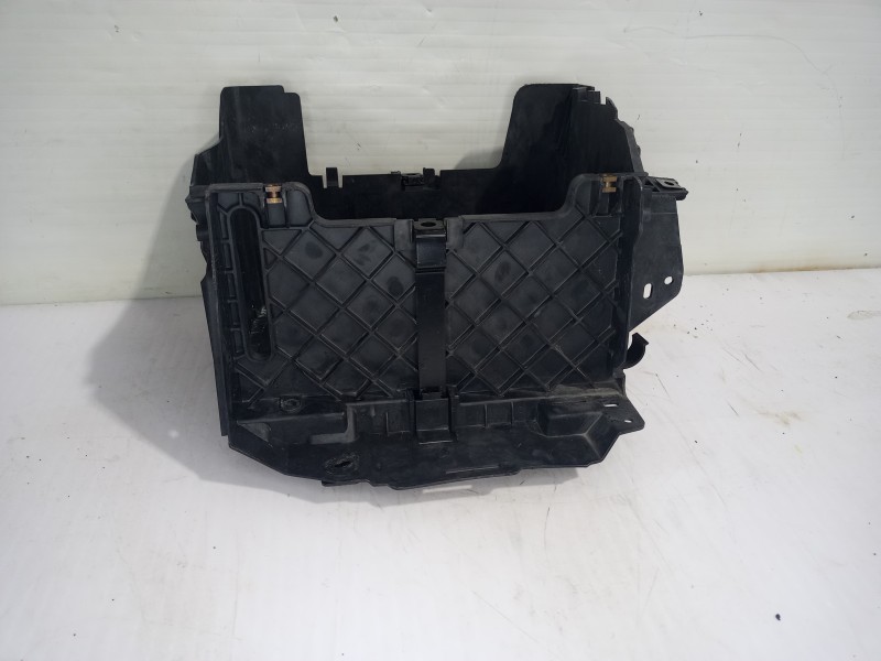 Recambio de soporte bateria para renault megane iii berlina 5 p dynamique referencia OEM IAM 244460010R  