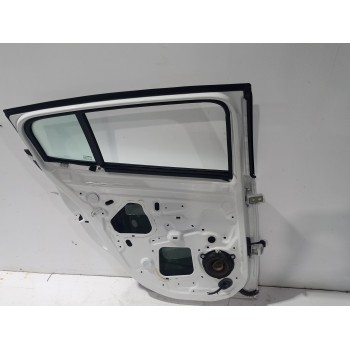 Recambio de puerta trasera izquierda para renault megane iii berlina 5 p dynamique referencia OEM IAM 821003885R  