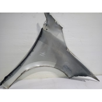 Recambio de aleta delantera izquierda para renault megane iii berlina 5 p dynamique referencia OEM IAM 631011470R  