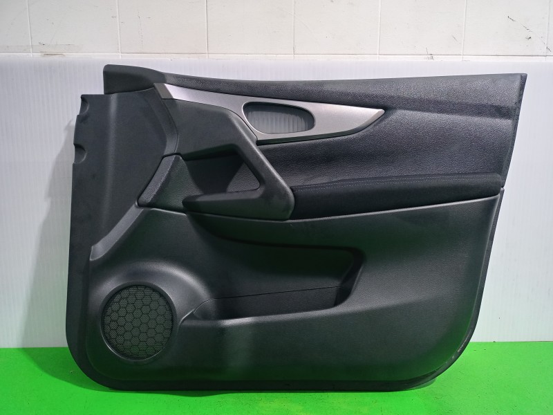 Recambio de guarnecido puerta delantera derecha para nissan qashqai (j11) acenta referencia OEM IAM 809764EA1A  