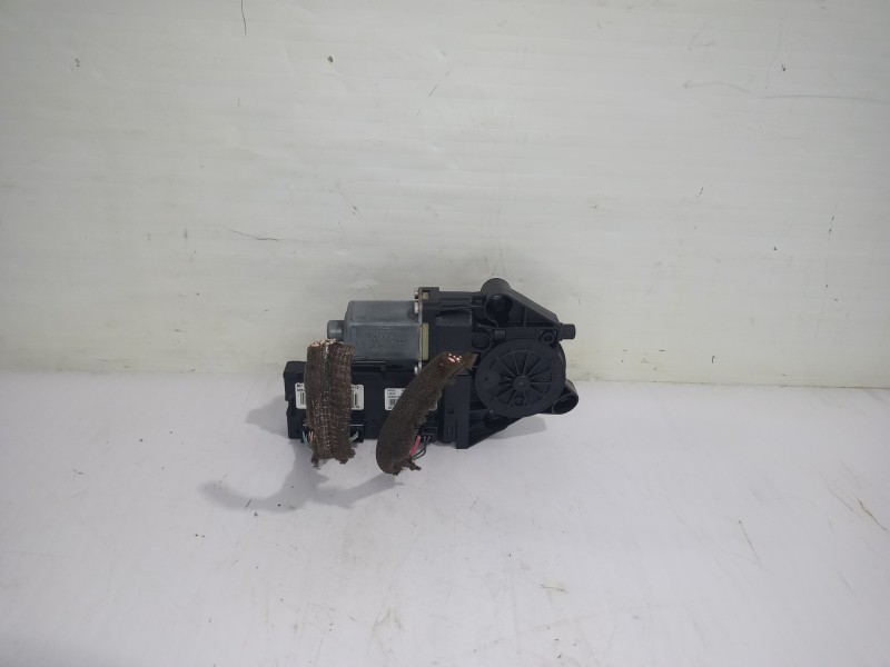 Recambio de motor elevalunas delantero izquierdo para renault megane iii berlina 5 p dynamique referencia OEM IAM 807315510R  