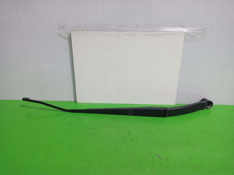 Recambio de brazo limpia delantero derecho para nissan qashqai (j11) acenta referencia OEM IAM 288864EH0A  