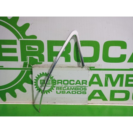 Recambio de moldura para audi a4 berlina (8e) 2.5 tdi (120kw) referencia OEM IAM 8E5853345  