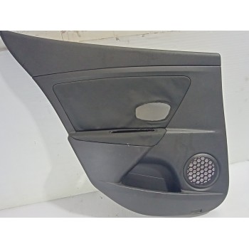 GUARNECIDO PUERTA TRASERA IZQUIERDA 156042872A 