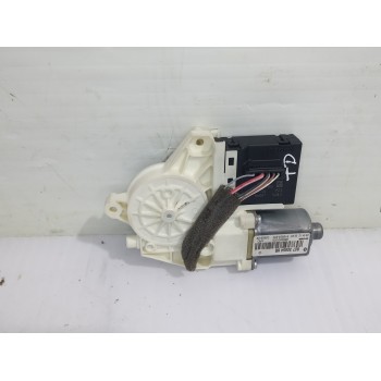 MOTOR ELEVALUNAS TRASERO DERECHO 827306548R 