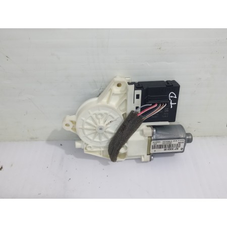 Recambio de motor elevalunas trasero derecho para renault megane iii berlina 5 p dynamique referencia OEM IAM 827306548R  