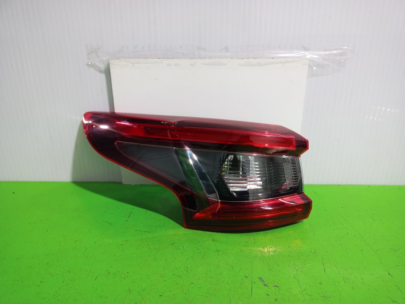 Recambio de piloto trasero izquierdo para nissan qashqai (j11) acenta referencia OEM IAM 26555HV00A  