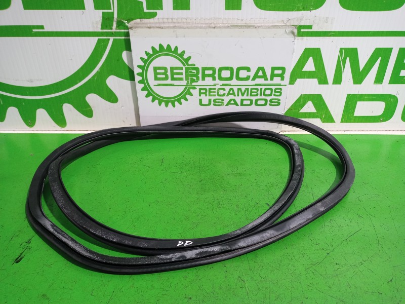 Recambio de goma contorno para audi a4 berlina (8e) 2.5 tdi (120kw) referencia OEM IAM 8E0837912M  