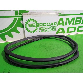 Recambio de goma contorno para audi a4 berlina (8e) 2.5 tdi (120kw) referencia OEM IAM 8E0837912M  