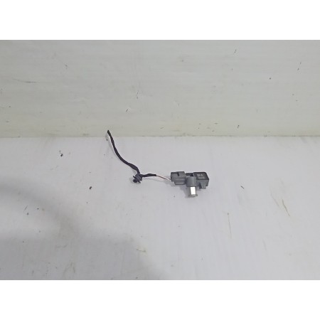 Recambio de sensor para renault megane iii berlina 5 p dynamique referencia OEM IAM 988300005R  