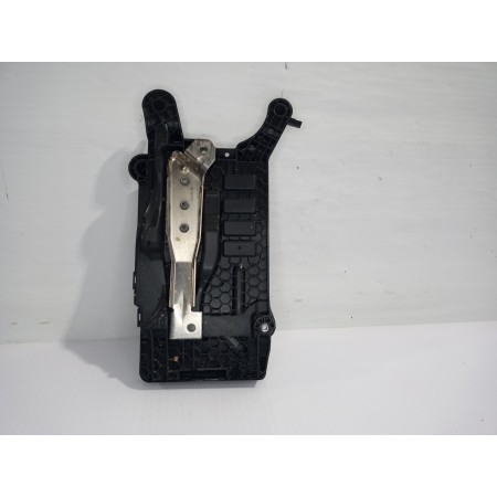 Recambio de soporte bateria para seat ibiza (kj1) style referencia OEM IAM 2Q0915331  