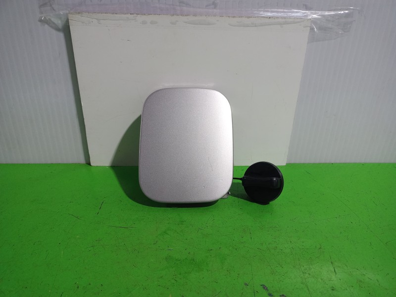 Recambio de tapa exterior combustible para nissan qashqai (j11) acenta referencia OEM IAM G88304EAA  