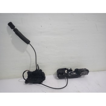 Recambio de cerradura puerta trasera izquierda para renault megane iii berlina 5 p dynamique referencia OEM IAM 825030002R  