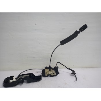 Recambio de cerradura puerta trasera izquierda para renault megane iii berlina 5 p dynamique referencia OEM IAM 825030002R  