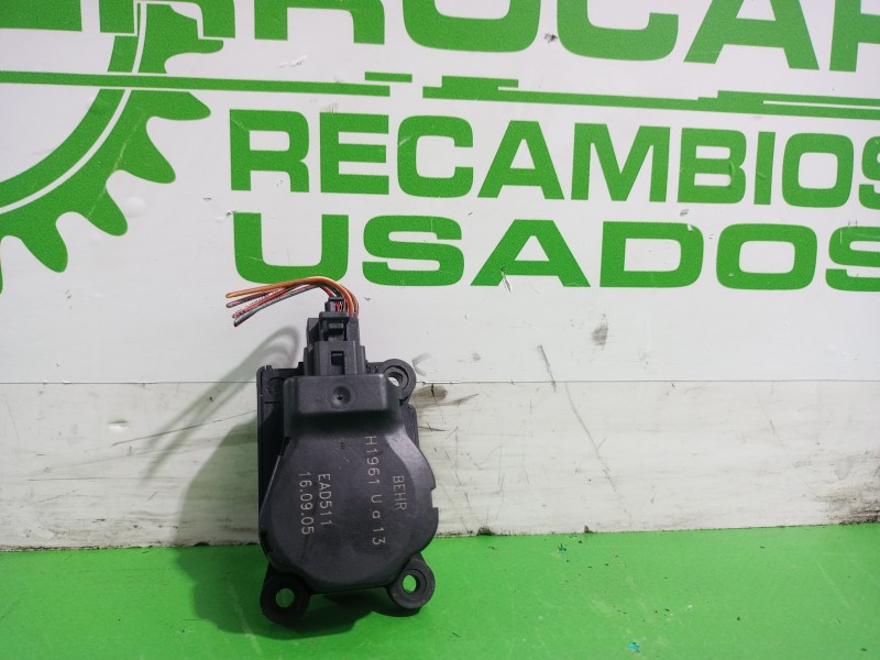 Recambio de motor apertura trampilla para peugeot 307 berlina (s2) 1.6 16v hdi referencia OEM IAM H1961UA13  