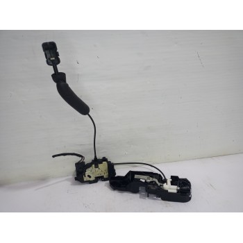 Recambio de cerradura puerta trasera derecha para renault megane iii berlina 5 p dynamique referencia OEM IAM 825020002R  