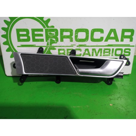Recambio de maneta interior delantera derecha para audi a6 berlina (4f2) 2.4 referencia OEM IAM 4F0837020B  