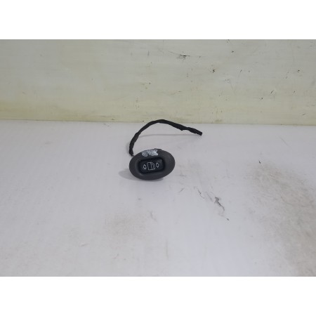 Recambio de mando elevalunas trasero derecho para mercedes-benz clase a (w168) 170 cdi (168.009) referencia OEM IAM 2108208210  