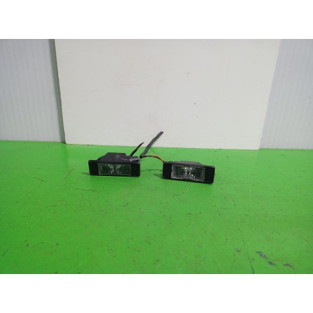 Recambio de piloto matricula para nissan qashqai (j11) acenta referencia OEM IAM 265103BB0A  