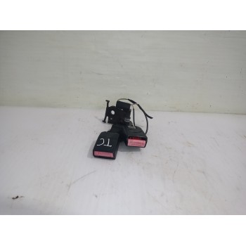 ENGANCHE CINTURON TRASERO CENTRAL 888430005R 