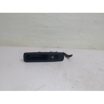 MANDO ELEVALUNAS TRASERO IZQUIERDO 829500004R 