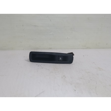 Recambio de mando elevalunas trasero derecho para renault megane iii berlina 5 p dynamique referencia OEM IAM 829500004R  