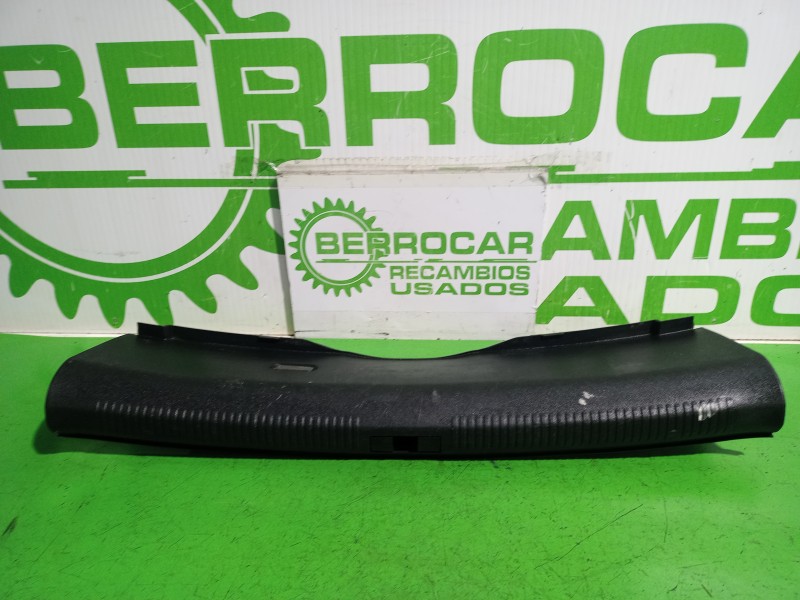 Recambio de moldura para audi a4 berlina (8e) 2.5 tdi (120kw) referencia OEM IAM 8E5863471  
