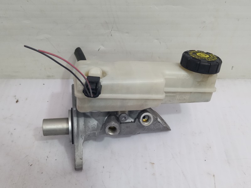 Recambio de bomba freno para renault megane iii berlina 5 p dynamique referencia OEM IAM 460910009R  