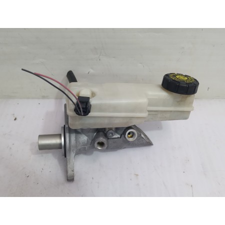 Recambio de bomba freno para renault megane iii berlina 5 p dynamique referencia OEM IAM 460910009R  