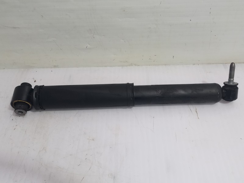 Recambio de amortiguador trasero izquierdo para renault megane iii berlina 5 p dynamique referencia OEM IAM 562107002R  