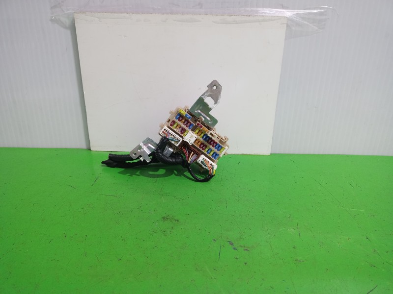 Recambio de caja reles / fusibles para nissan qashqai (j11) acenta referencia OEM IAM 243504EB0A  