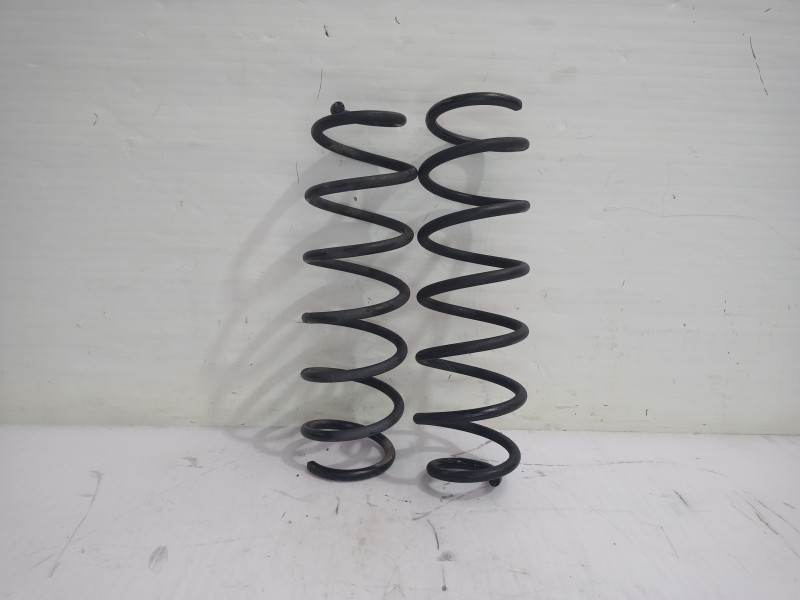 Recambio de muelle amortiguacion para renault megane iii berlina 5 p dynamique referencia OEM IAM 8200040087  