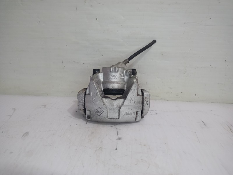 Recambio de pinza de freno delantera izquierda para renault megane iii berlina 5 p dynamique referencia OEM IAM 410116581R  