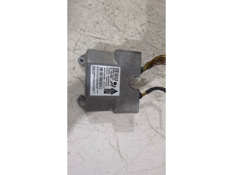 Recambio de centralita airbag para opel zafira / zafira family b (a05) 1.9 cdti (m75) referencia OEM IAM 13188856  