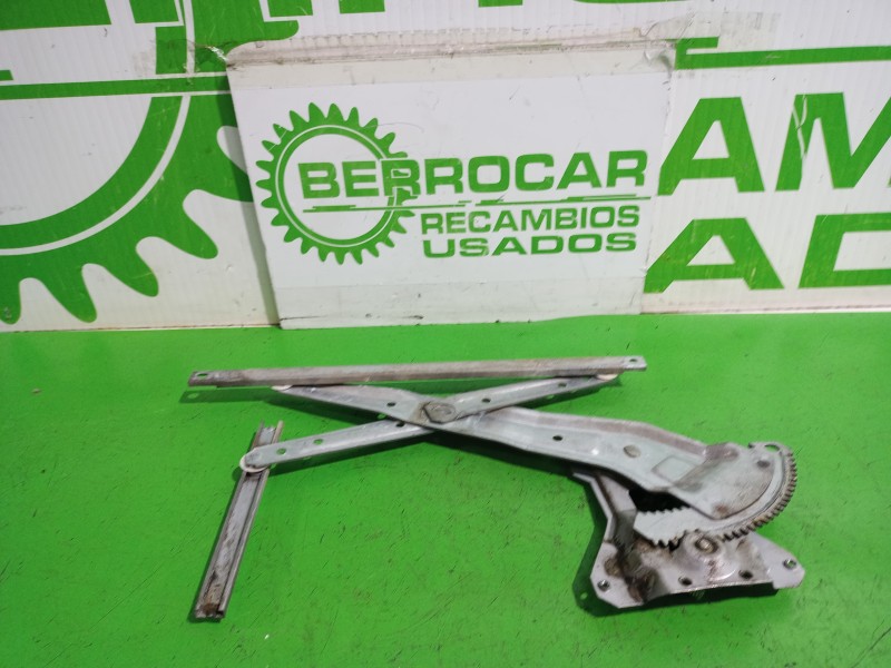 Recambio de elevalunas trasero izquierdo para nissan serena (c23m) 2.3 lx diesel referencia OEM IAM 827210C002  