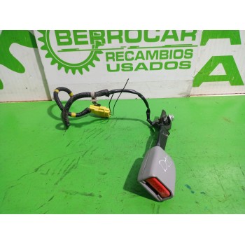 Recambio de enganche cinturon delantero izquierdo para kia sorento i (jc) 2.5 crdi referencia OEM IAM 888313E300CY  
