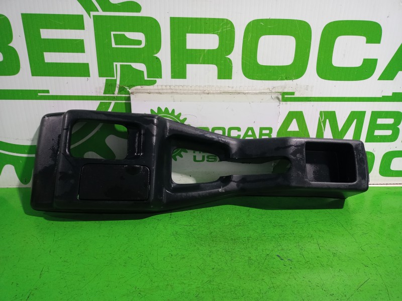 Recambio de consola central para nissan serena (c23m) 2.3 lx diesel referencia OEM IAM 969117C315  