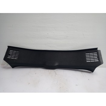 Recambio de moldura maletero para renault megane iii berlina 5 p dynamique referencia OEM IAM 849200007R  