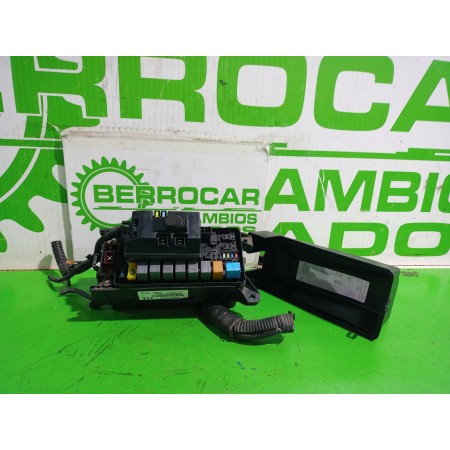 Recambio de caja reles / fusibles para kia sorento i (jc) 2.5 crdi referencia OEM IAM 911613E010  