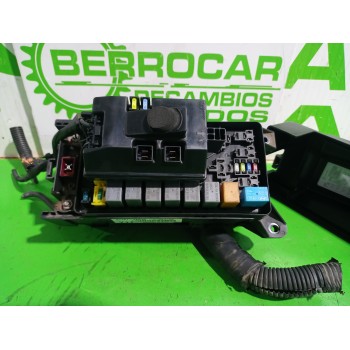 Recambio de caja reles / fusibles para kia sorento i (jc) 2.5 crdi referencia OEM IAM 911613E010  