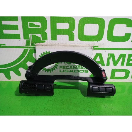 Recambio de moldura para nissan serena (c23m) 2.3 lx diesel referencia OEM IAM 682408C800  