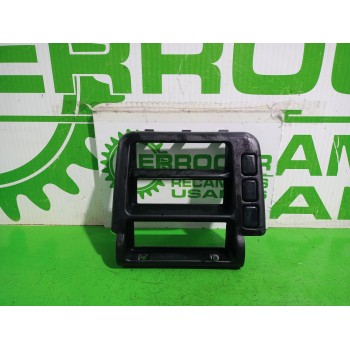 Recambio de moldura para nissan serena (c23m) 2.3 lx diesel referencia OEM IAM 682608C810  