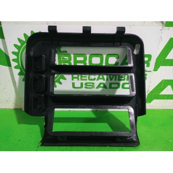 Recambio de moldura para nissan serena (c23m) 2.3 lx diesel referencia OEM IAM 682608C810  