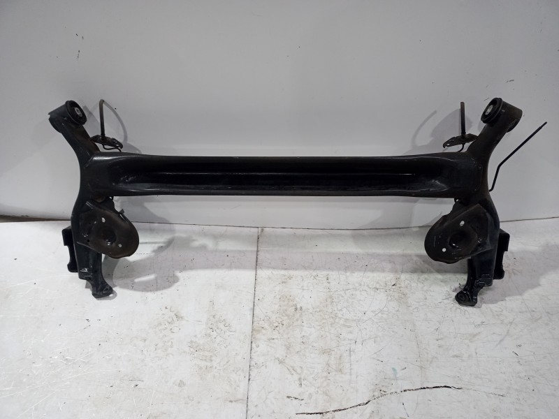 Recambio de puente trasero para nissan qashqai (j11) acenta referencia OEM IAM 555014EA0A  