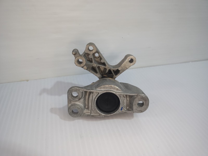 Recambio de soporte motor derecho para nissan qashqai (j11) acenta referencia OEM IAM 112846249R  