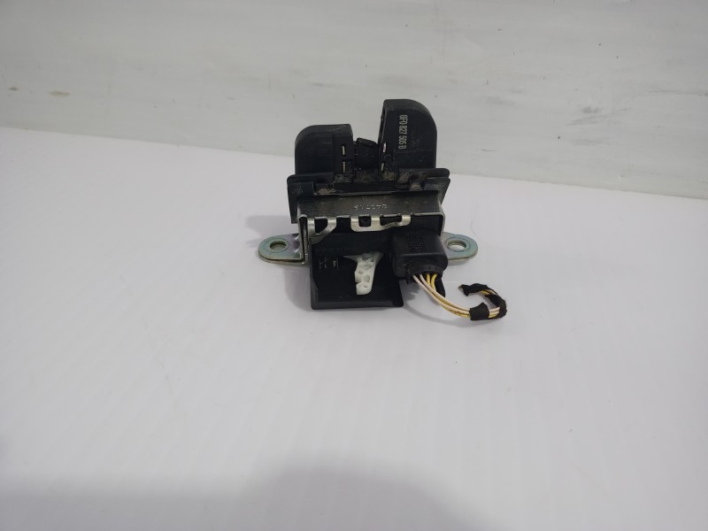 Recambio de cerradura maletero / porton para seat ibiza (kj1) style referencia OEM IAM 6F0827505B  