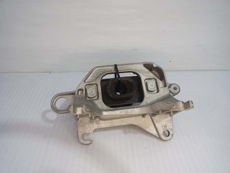 Recambio de soporte motor para nissan qashqai (j11) acenta referencia OEM IAM 112221641R  