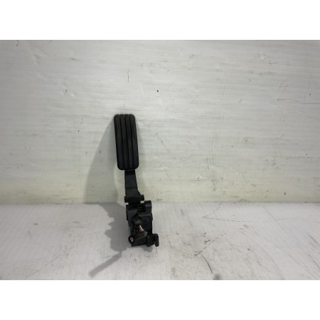 Recambio de pedal acelerador para renault megane iii berlina 5 p dynamique referencia OEM IAM 180020022R  