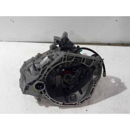 Recambio de caja cambios para renault megane iii berlina 5 p dynamique referencia OEM IAM 320109900R / 820096943  